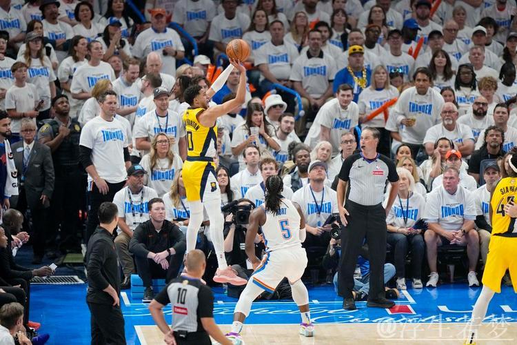 哈利伯顿的惊人表现：四轮季后赛三次绝杀加一次绝平