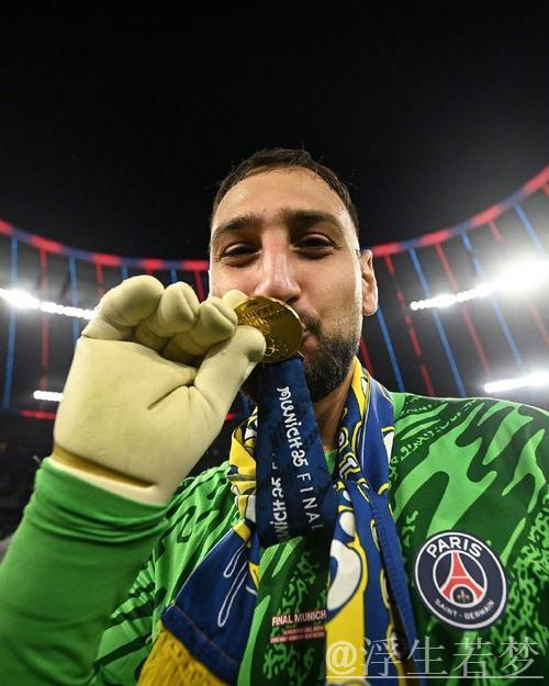 多纳鲁马续约遇阻:加薪成关键,巴黎欲观察其欧冠表现 多纳鲁马续约遇阻:加薪成关键,巴黎欲观察其欧冠表现