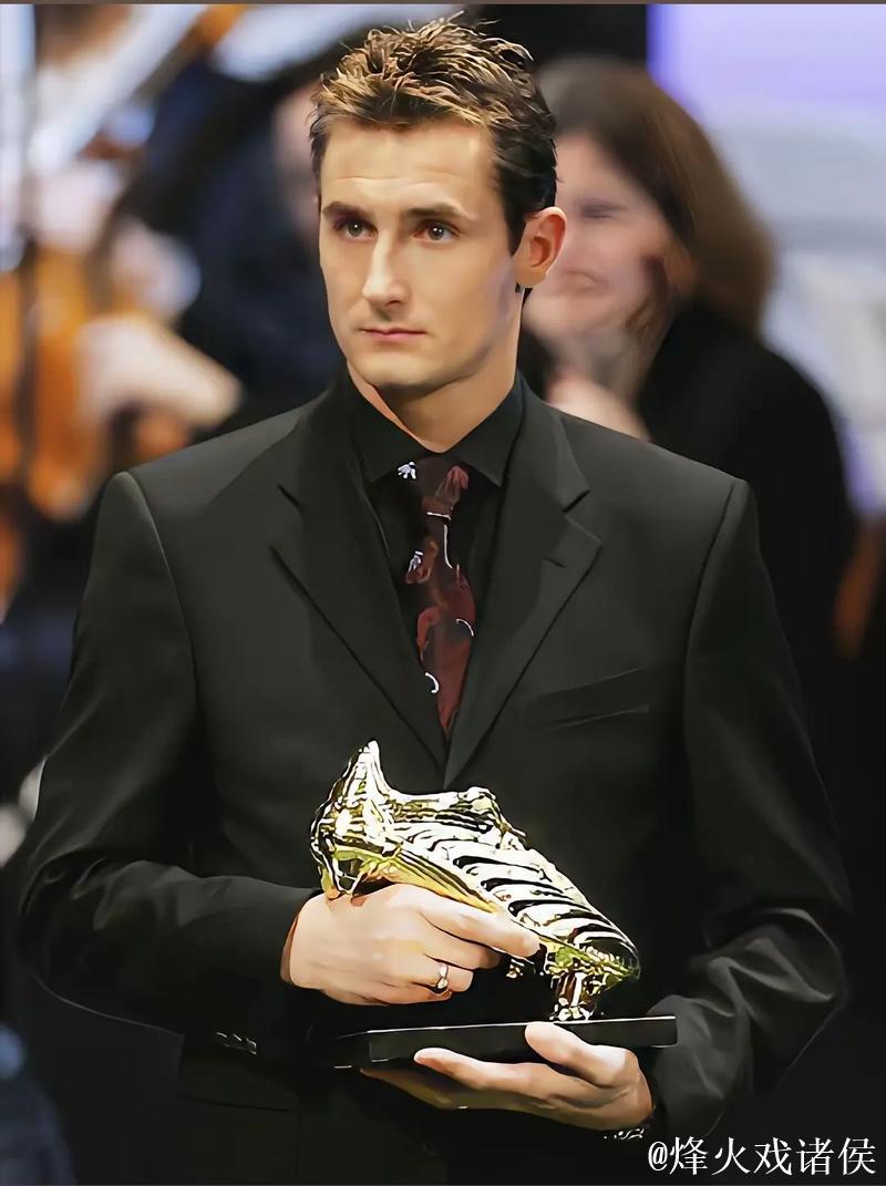 德媒：克洛泽将担任拜仁助理教练