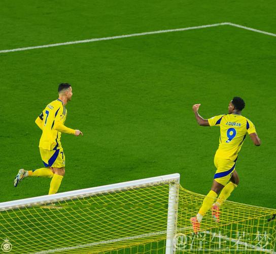 沙特联-利雅得胜利2-0麦加统一重回前三 C罗头球破门+造点 马内点射建功 沙特联-利雅得胜利2-0麦加统一重回前三 C罗头球破门+造点 马内点射建功